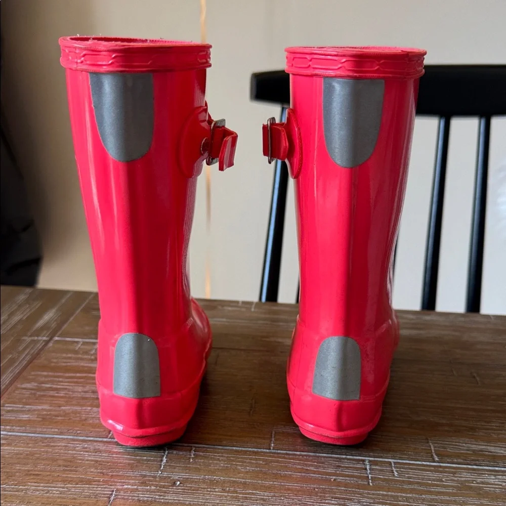 Hunter Kids Vibrant Pink Rubber Rain Boots